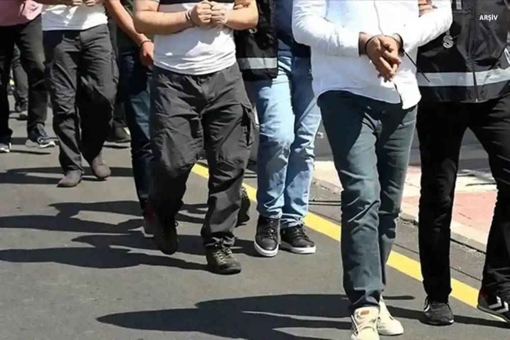 CHP'li İzmit Belediyesine yolsuzluk soruşturması: 31 ş&uuml;pheli hakkında g&ouml;zaltı kararı