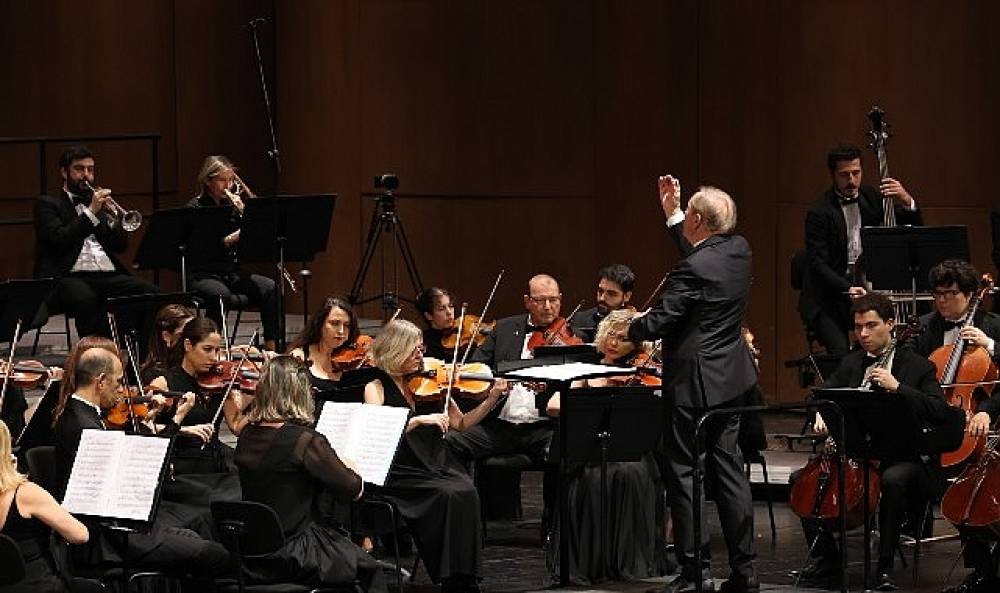  DenizBank Konserleri kapsamında  Rus besteci ve virtüöz Shostakovich anıldı