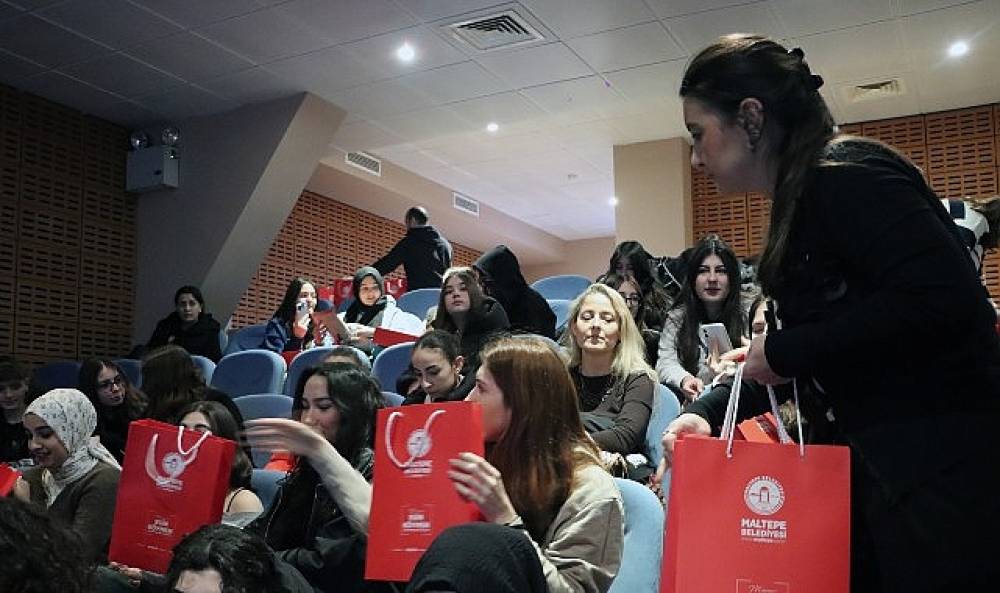 Maltepe Genç Kızlarına Bağımlılık ve Hijyen Eğitimi Semineri