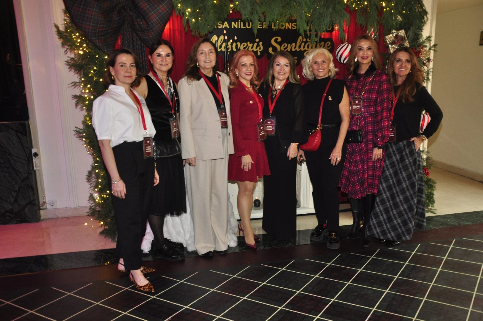 Bursa Nil&uuml;fer Lions'tan renkli alışveriş şenliği