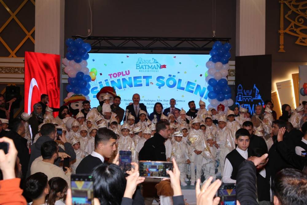 Batman'da toplu s&uuml;nnet ş&ouml;leni d&uuml;zenlendi