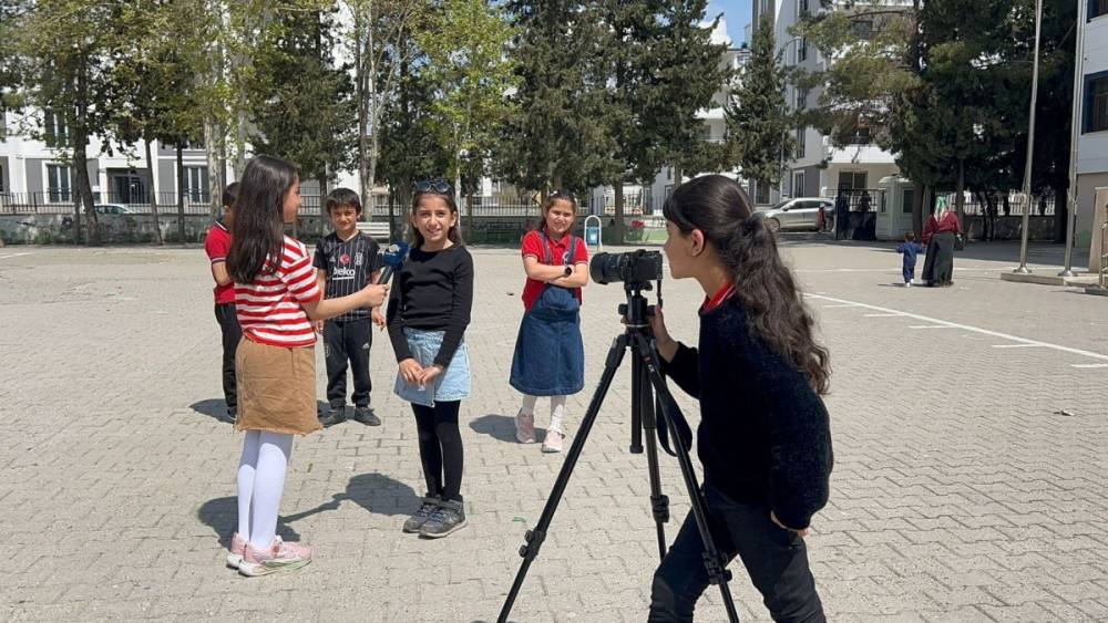 Adıyaman&rsquo;da 23 Nisan etkinliklerinde &ouml;ğrenciler gazeteci oldu 