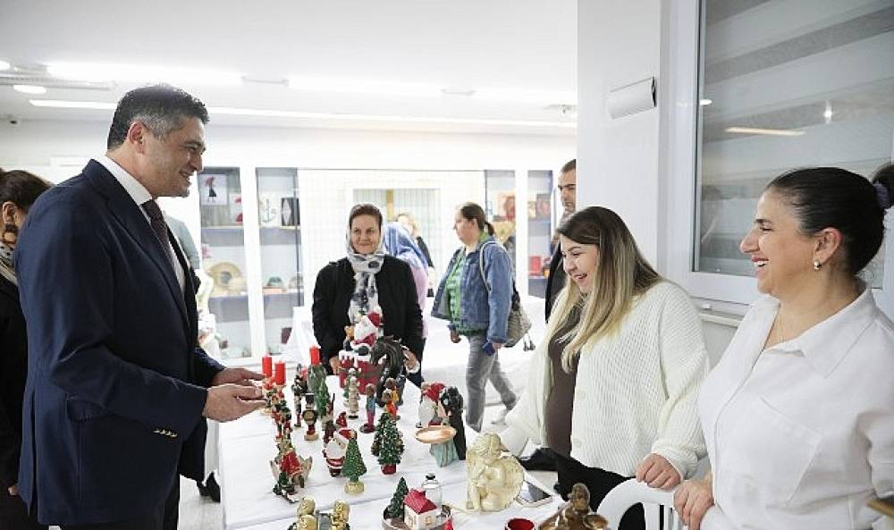 Aliağa T&uuml;praş Halk Eğitimi Merkezi'nden Yeni Yıl Sergisi