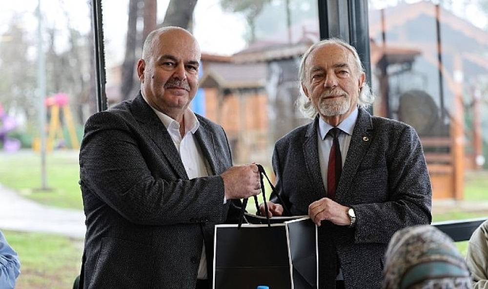 Kartepe'de B&uuml;y&uuml;kler İ&ccedil;in Anlamlı Buluşma