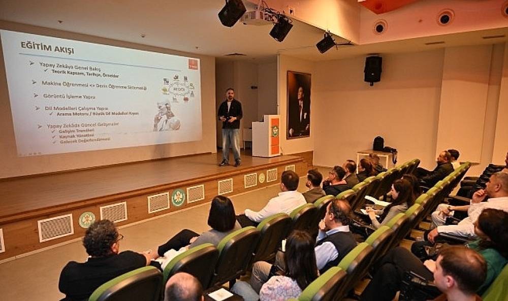   B&uuml;y&uuml;kşehir Personeline Yapay Zek&acirc; ve Veri Y&ouml;netimi Eğitimi