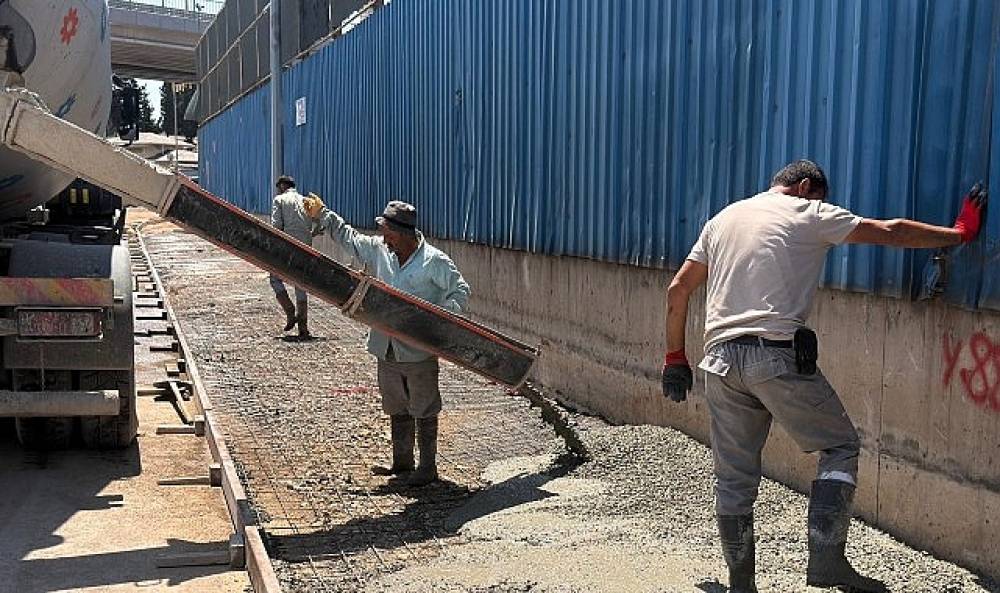 Darıca Dutluk Sokak'ta &uuml;styapı son s&uuml;rat ilerliyor