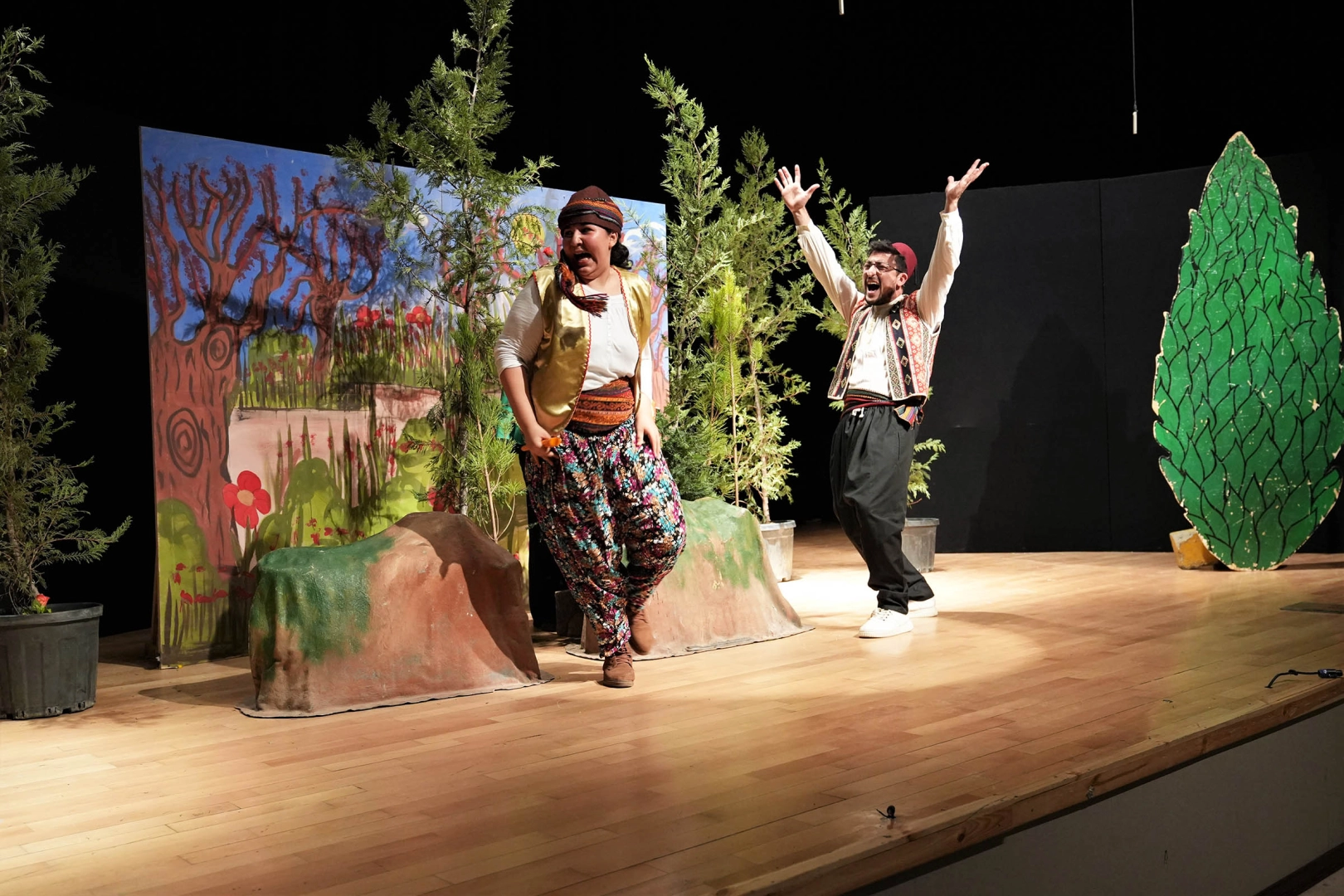 Ankara&nbsp;Ke&ccedil;i&ouml;ren&rsquo;de &uuml;cretsiz tiyatro g&ouml;sterimleri yoğun ilgi g&ouml;r&uuml;yor