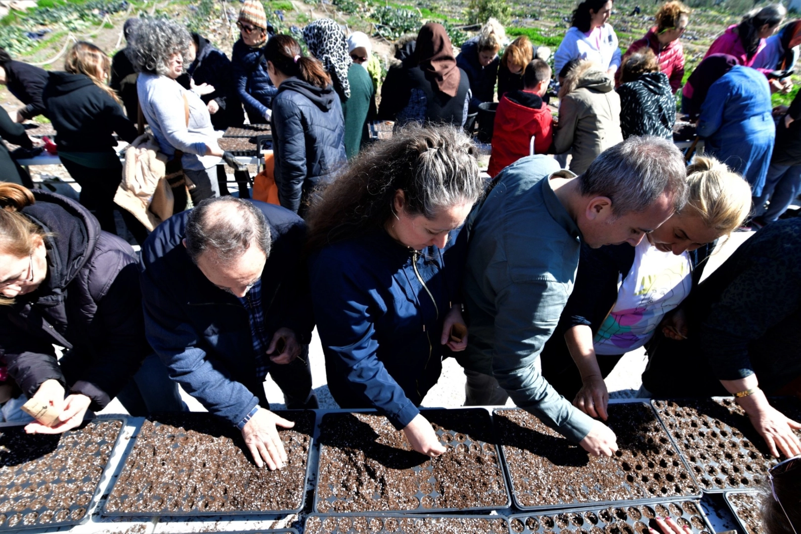 Bornova’nın Kadınları Toprağı Canlandırarak Geleceğe Umut Ekiyor