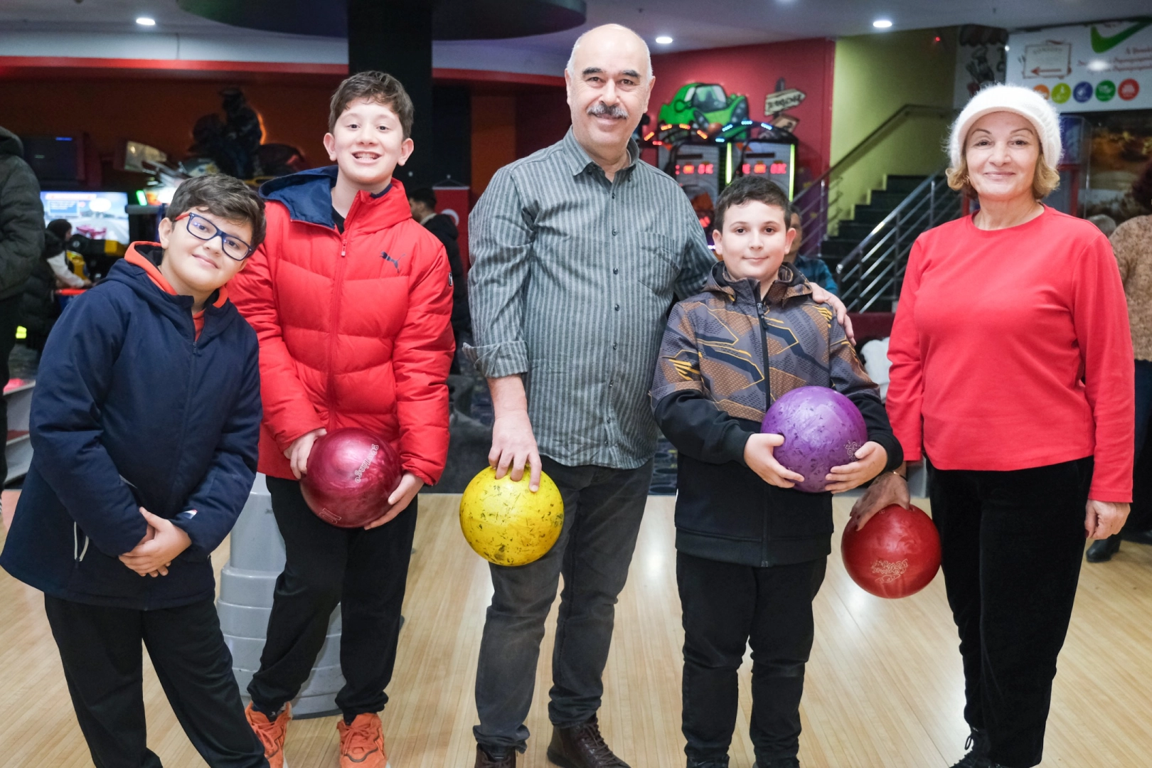Bowling Turnuvasında Nesiller Arası Eğlenceli Buluşma!