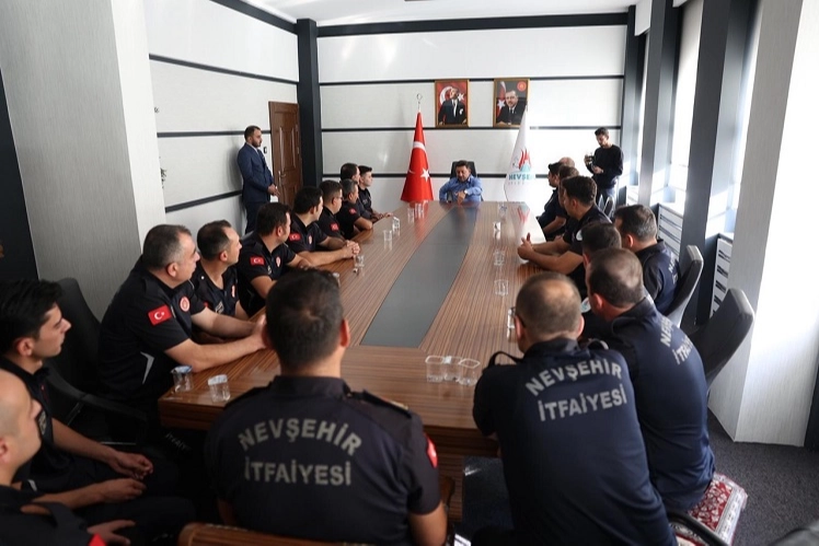 Nevşehirli itfaiyecilerden Başkan Arı'ya ziyaret