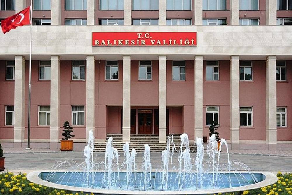 Balıkesir'de okullar 1 gün tatil edildi