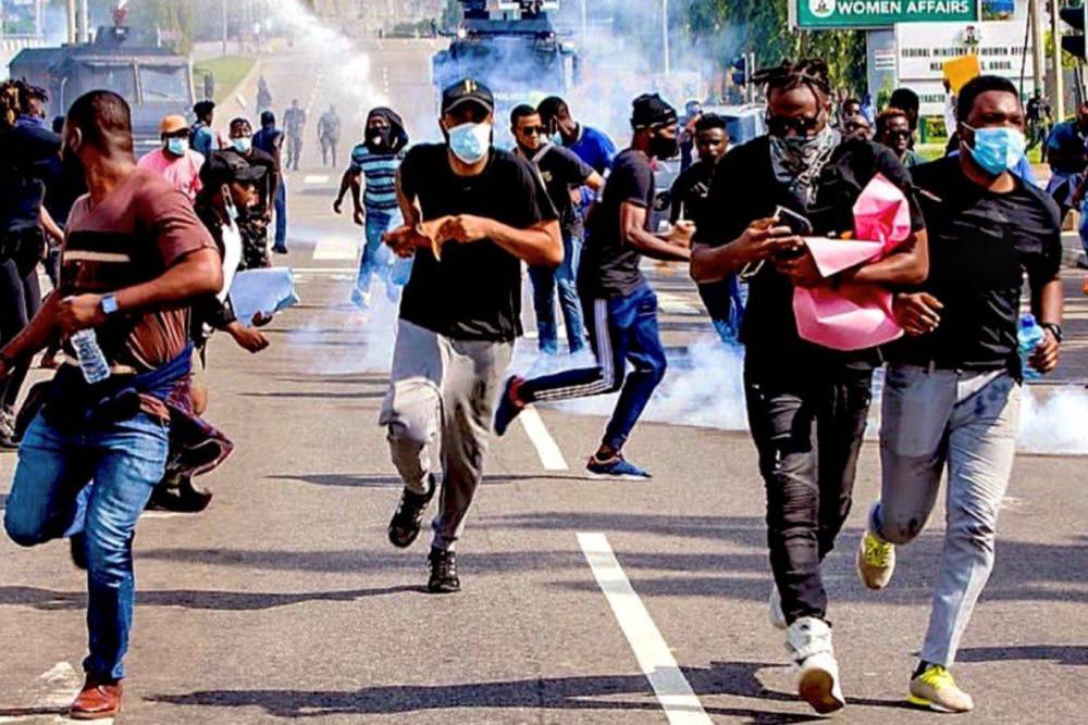 Nijerya&rsquo;da protestolara polis m&uuml;dahale etti: 3 &ouml;l&uuml;, 17 yaralı