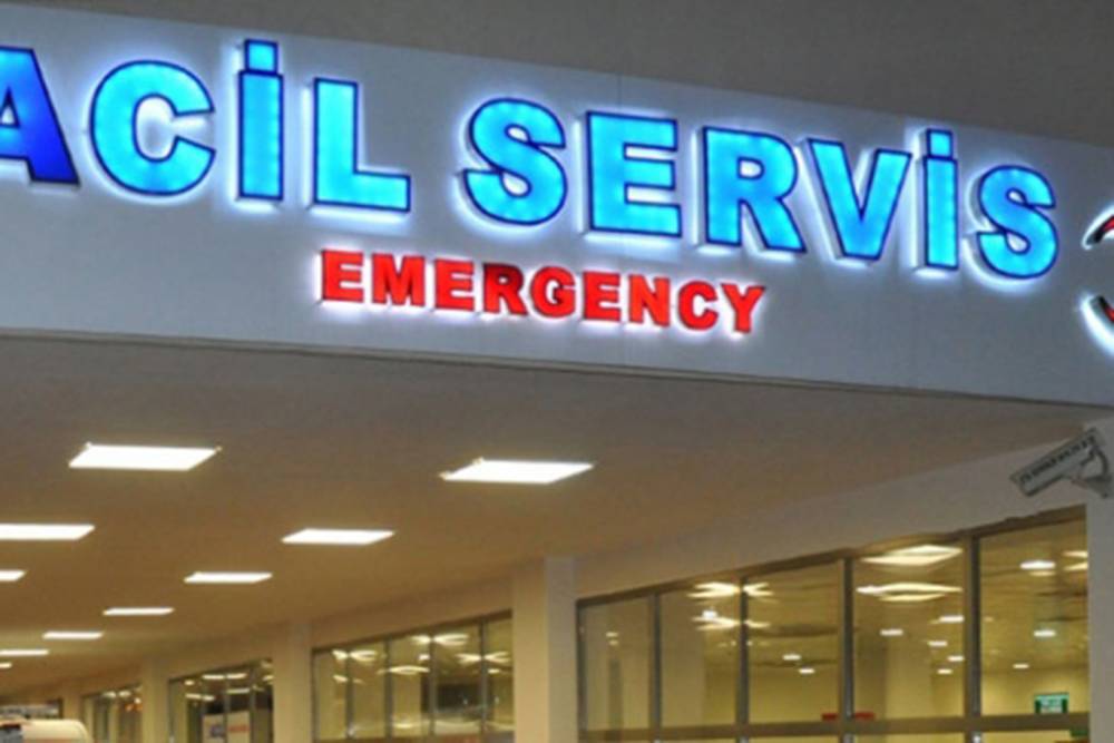 Gaziantep'te servis minib&uuml;s devrildi: 10 yaralı