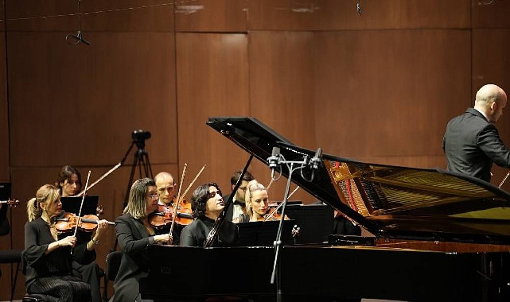 İstanbul Devlet Senfoni Orkestrası sahnesinde buluştular