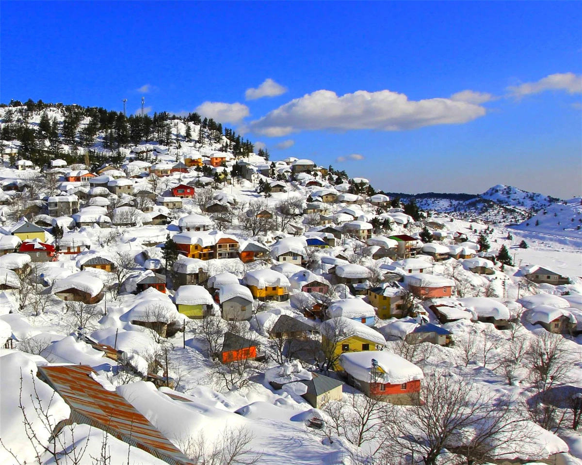  500 YILLIK M&Uuml;LKİYET SORUNU &Ccedil;&Ouml;Z&Uuml;ME KAVUŞTU