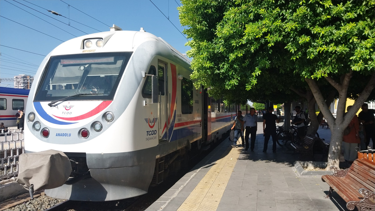 Adana-Mersin Treni 2 Yıl Çalışmayacak