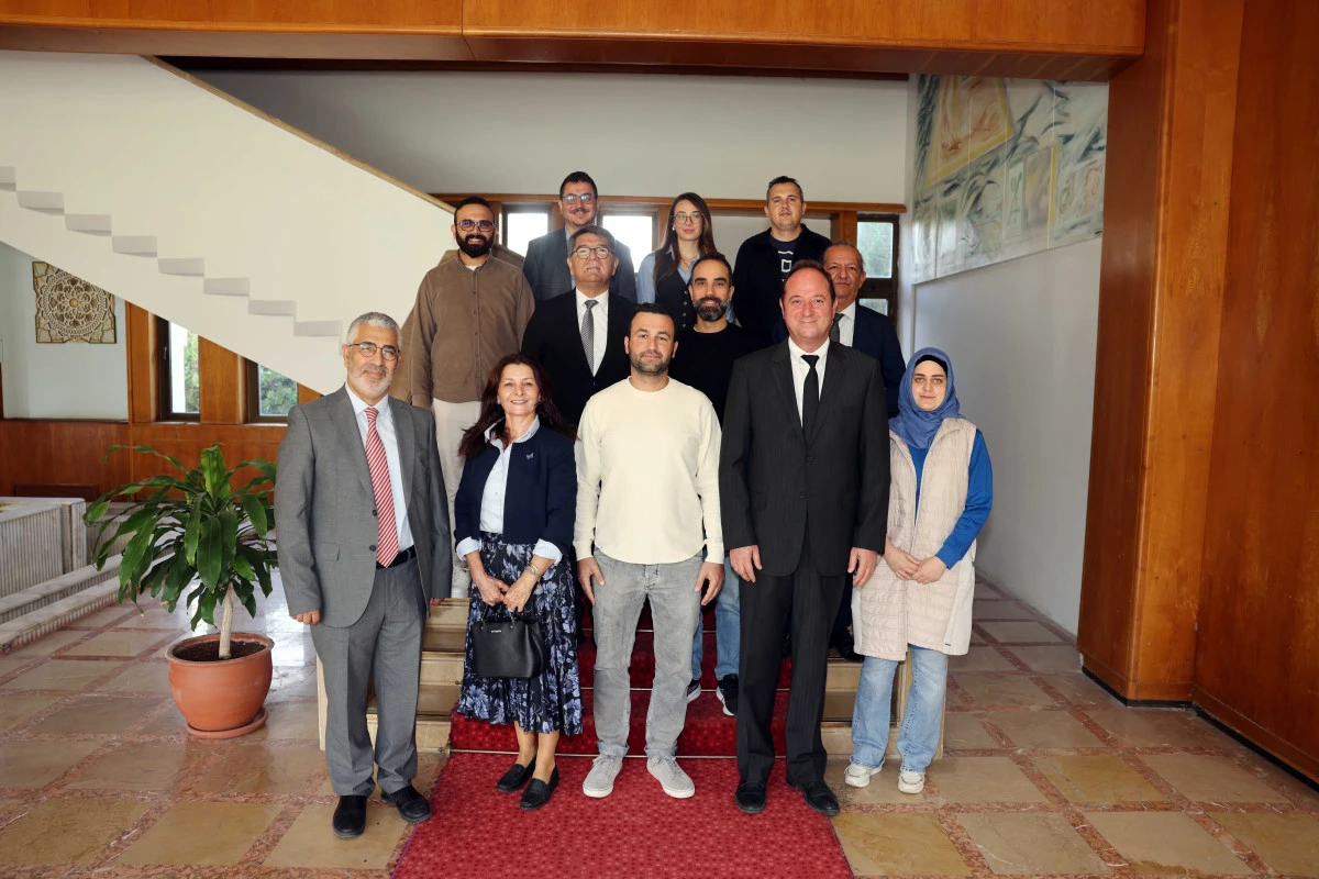 Akademik Bilgi Sahayla Buluştu