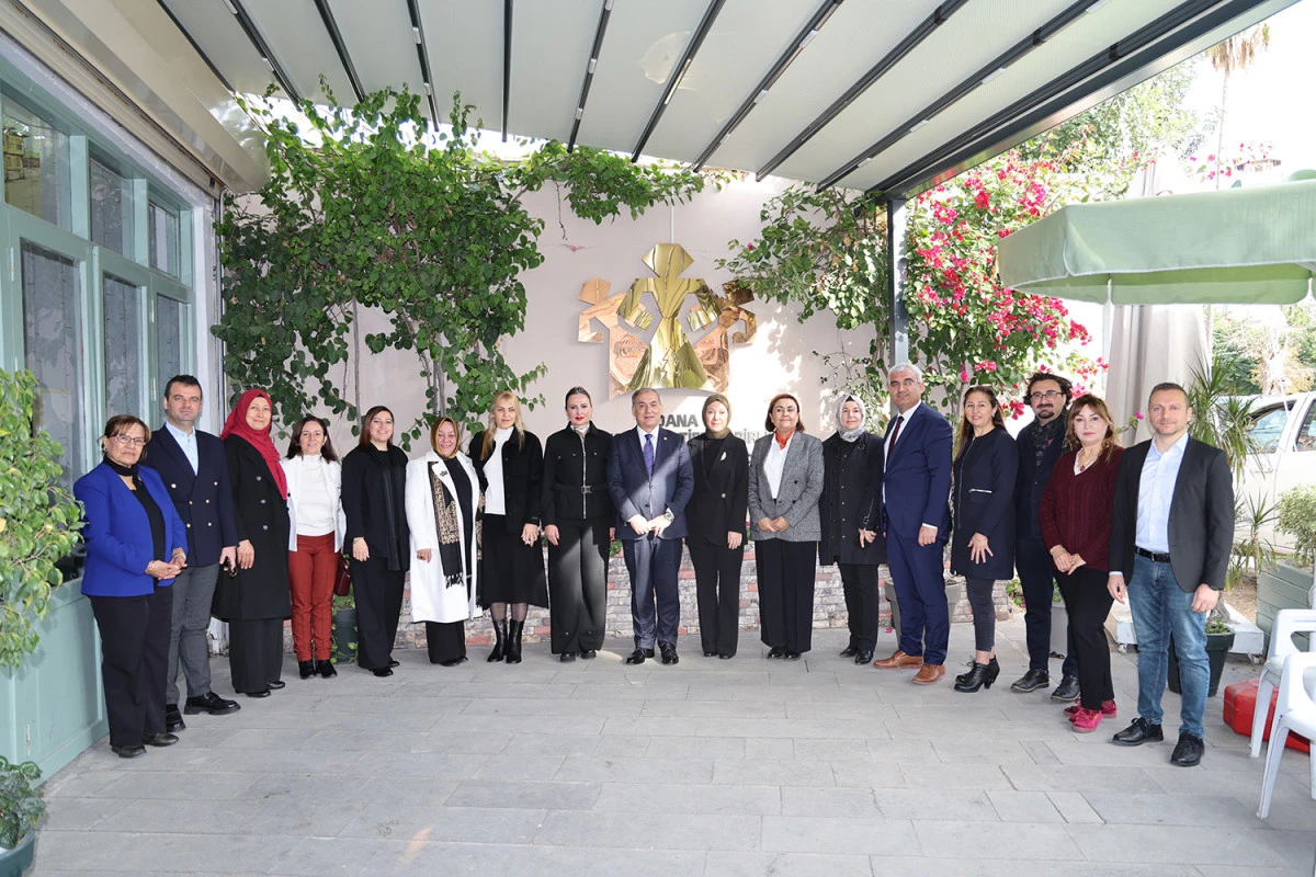 AT&Uuml; Bilim Kafe&rsquo;de Kadın Kooperatifleri Konuşuldu