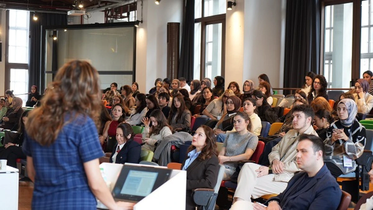 BİLGİNİN IŞIĞINDA İYİLEŞEN &Ccedil;OCUK SEMPOZYUMU