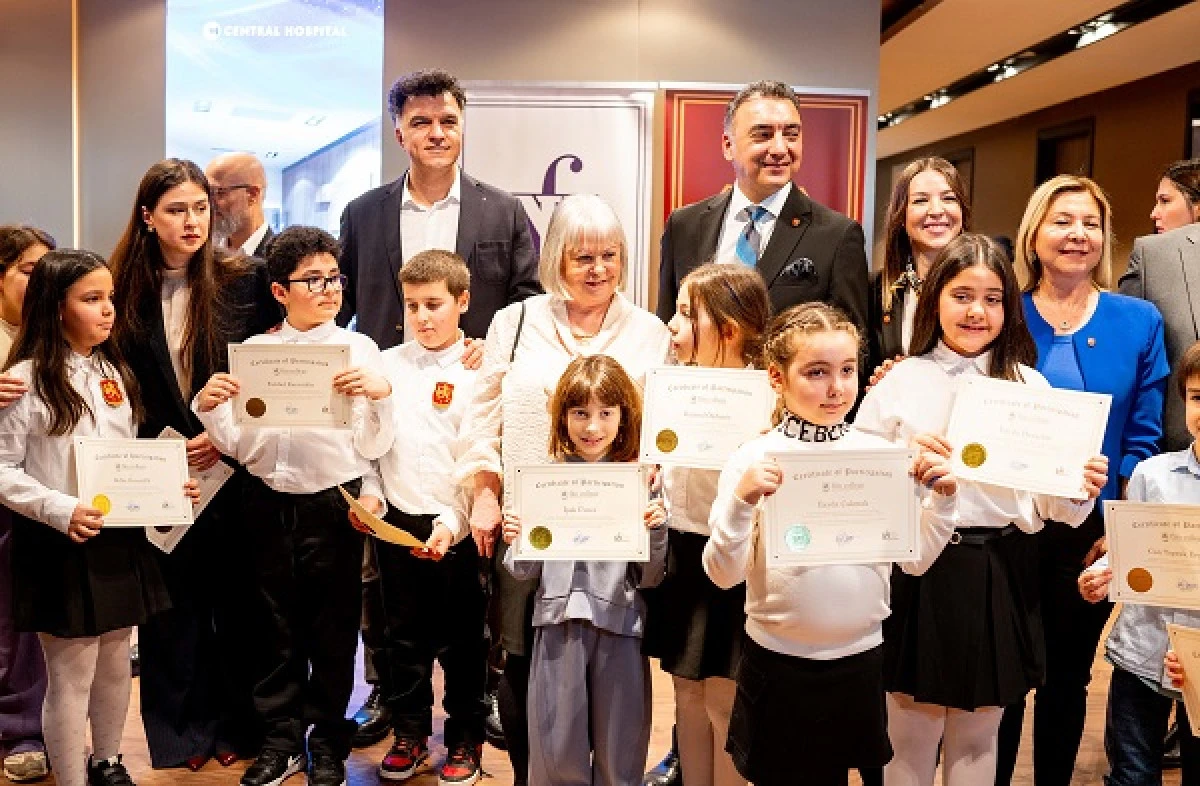  CENTRAL HOSPITAL&rsquo;DA  RESİM SERGİSİ A&Ccedil;ILDI