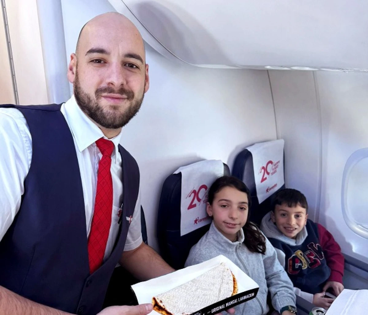 Corendon Airlines u&ccedil;uşlarında Mangal Lahmacun yoğun ilgi g&ouml;rmeye başladı