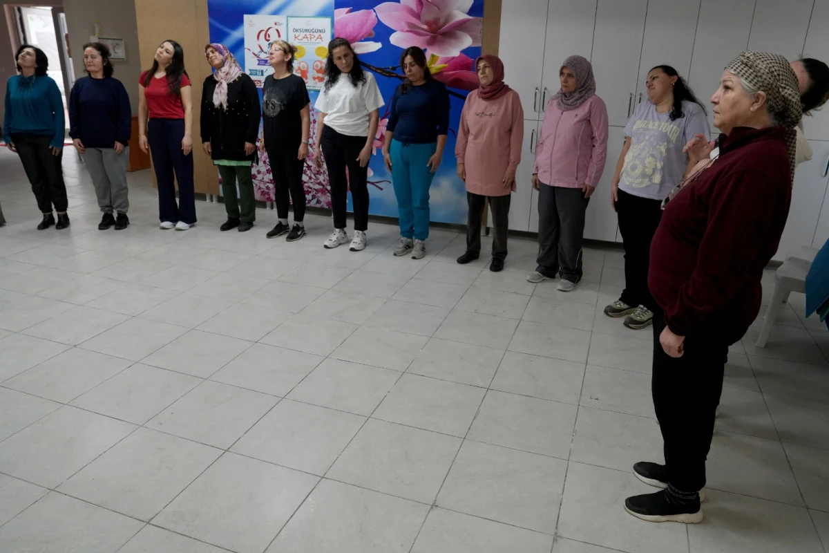 &Ccedil;ukurova Belediyesi&rsquo;nden Kadınlara Halk Oyunları Kursu