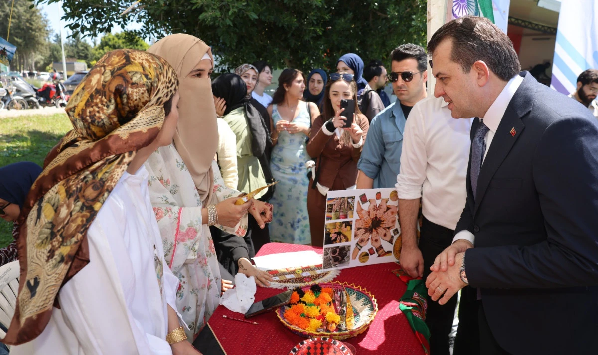 &Ccedil;ukurova &Uuml;niversitesi Global Fest 2026 Farklı K&uuml;lt&uuml;rlerin Kucaklaşmasına Sahne Oldu