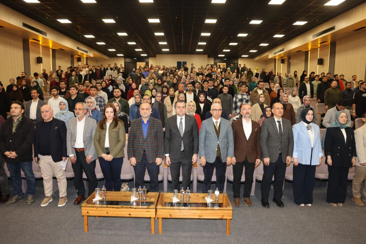 &Ccedil;ukurova &Uuml;niversitesinde  Panel Ger&ccedil;ekleştirildi