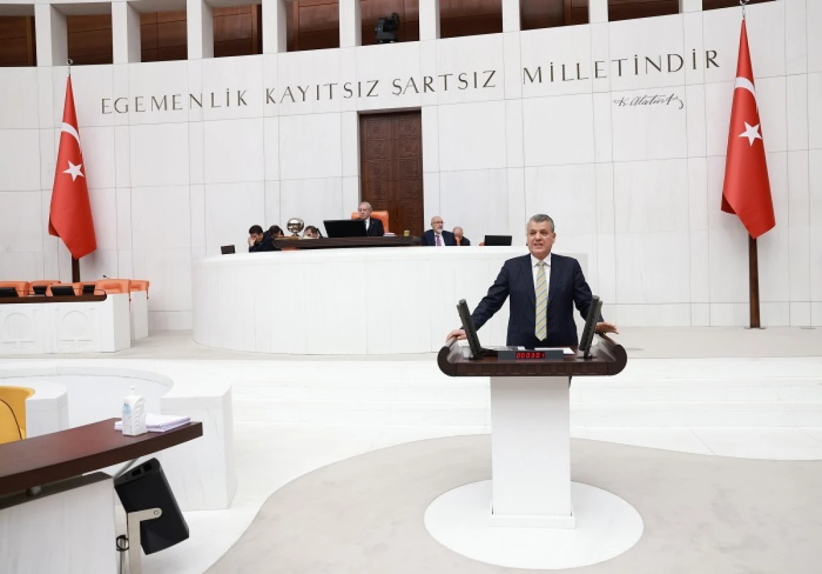 &ldquo;Gen&ccedil; işsizler &ccedil;are arıyor&rdquo;