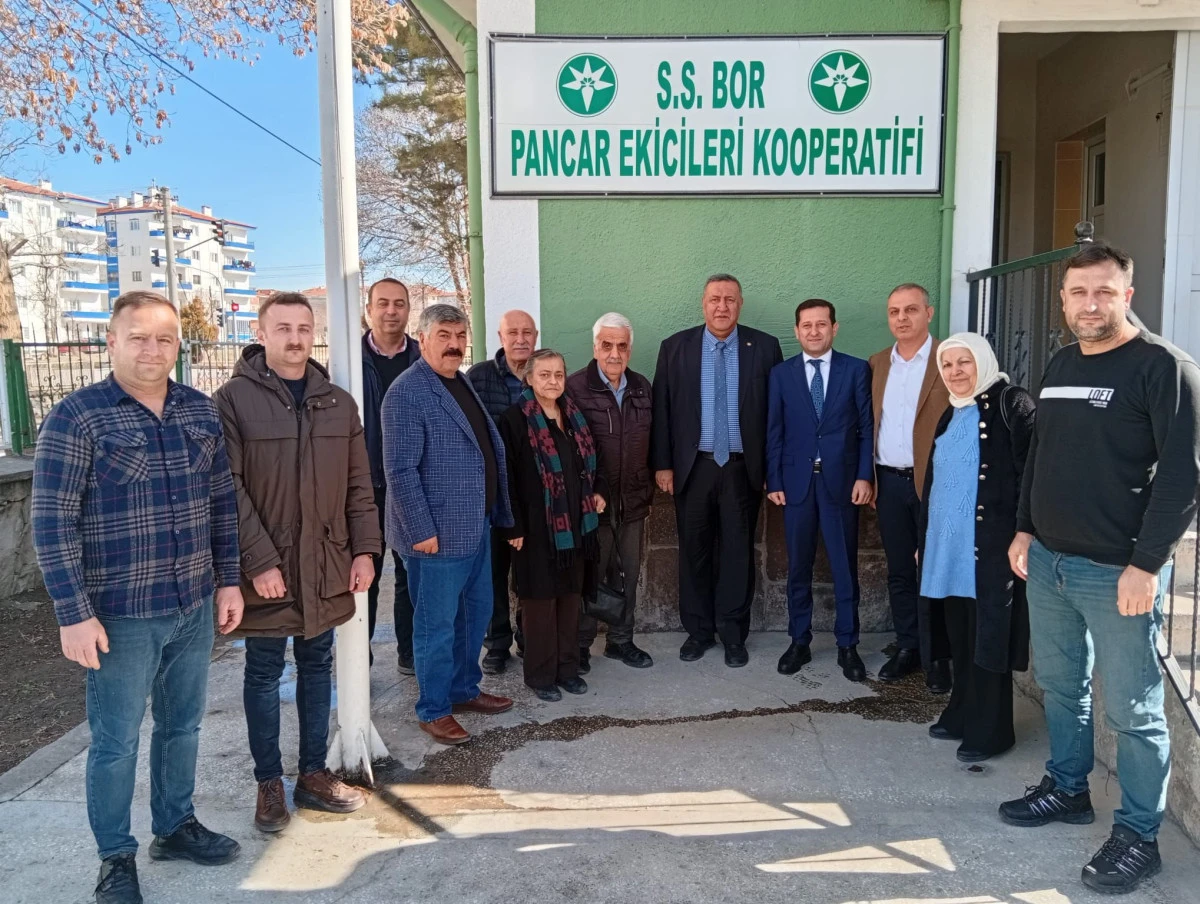 G&uuml;rer: &ldquo;Gen&ccedil;lerin tarımı 'Ge&ccedil;im kapısı' g&ouml;rmesi sağlamalıyız&rdquo;