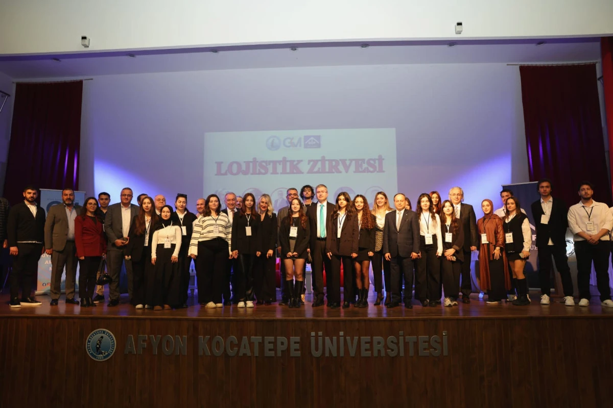 &ldquo;K&acirc;mil Ko&ccedil;&rsquo;un hik&acirc;yesi, T&uuml;rkiye&rsquo;nin yolculuğunun hik&acirc;yesidir&rdquo;