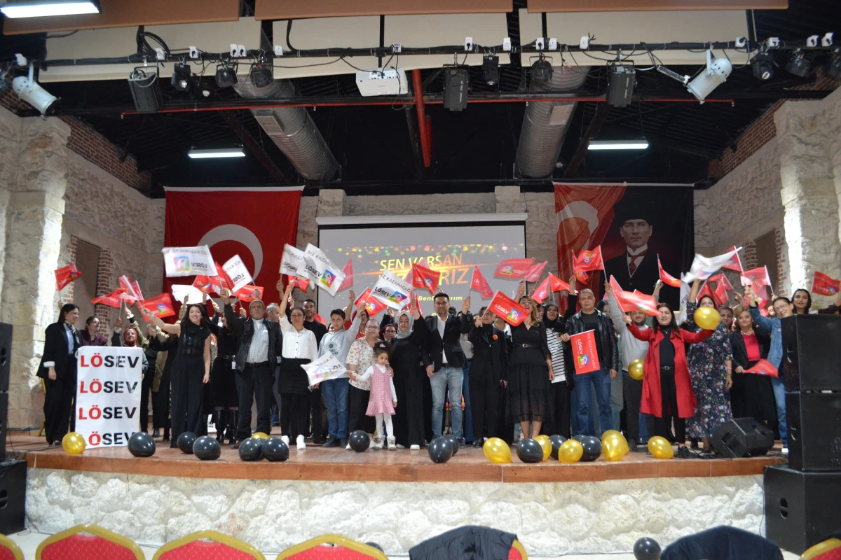L&Ouml;SEV D&uuml;nya G&ouml;n&uuml;ll&uuml;ler G&uuml;n&uuml;&rsquo;nde G&ouml;n&uuml;ll&uuml;leriyle Bir Araya Geldi