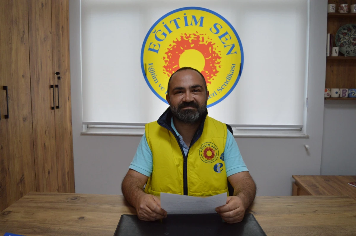 &Ouml;ğretmenlerin Ek Ders &Uuml;cretleri Gasp Edilmek İsteniyor 