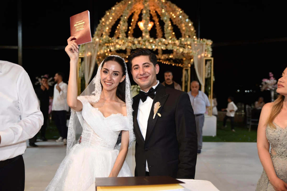 &Ouml;kmen ve Sarıkaya Ailelerinin Muhteşem D&uuml;ğ&uuml;n&uuml;