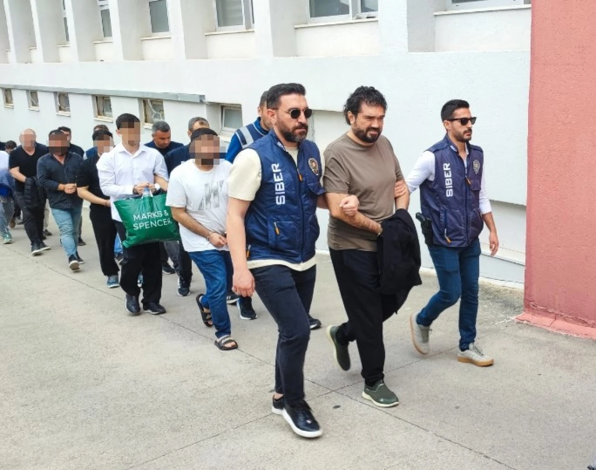 Rasim Ozan K&uuml;tahyalı eşinin d&uuml;ş&uuml;k yapabileceğini s&ouml;yleyerek serbest bırakılmasını istedi
