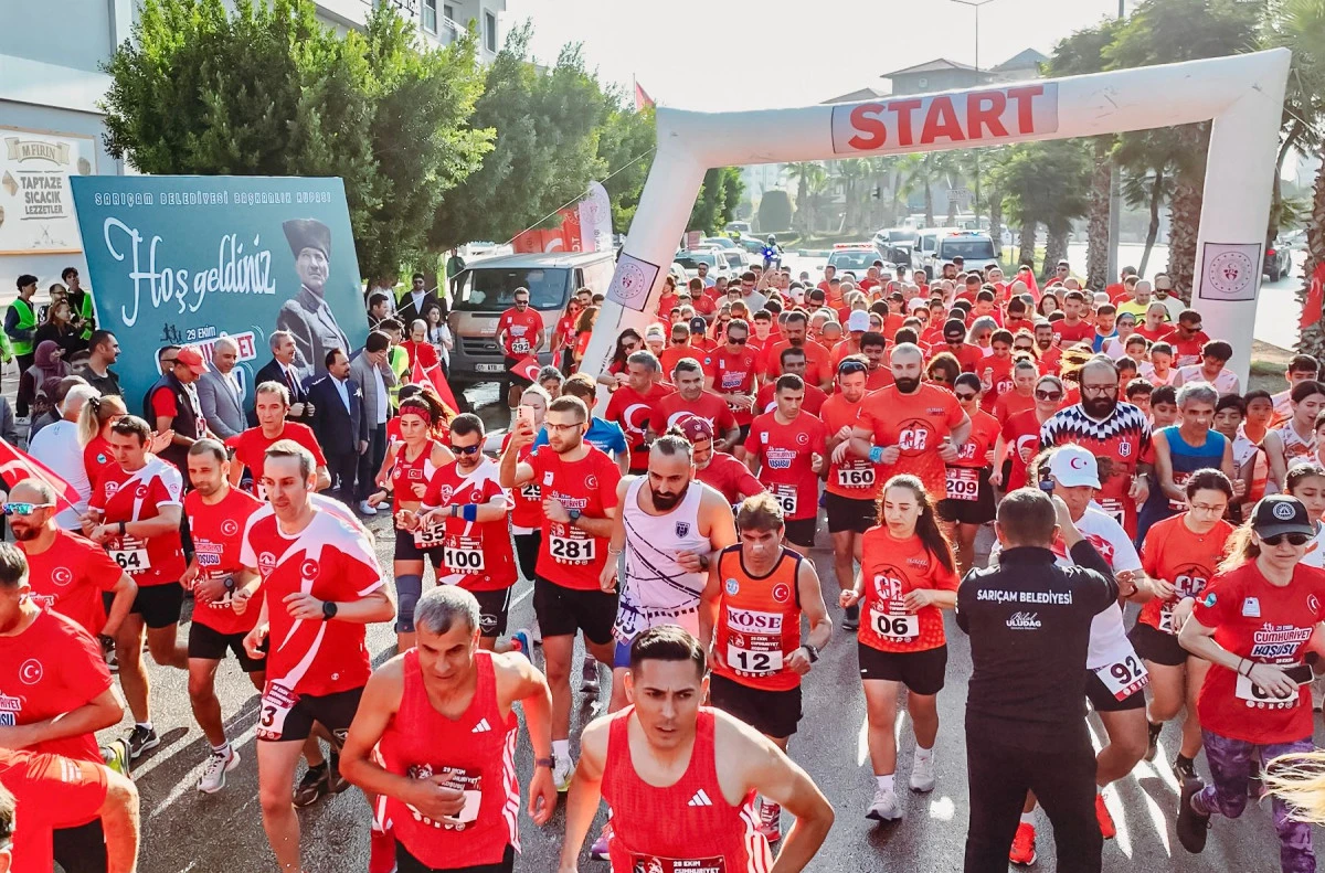 Sarıçam'da Cumhuriyet Coşkusu Koşuyla Buluştu