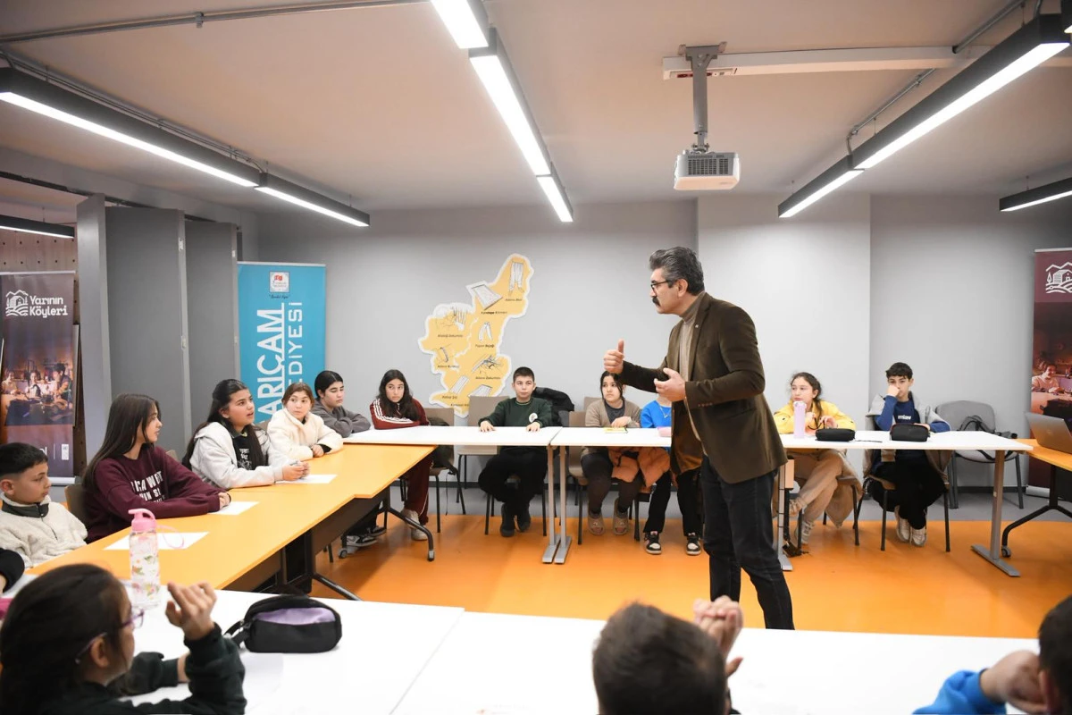 SARICAM&rsquo;DA EĞİTİME G&Uuml;&Ccedil;L&Uuml; DESTEK