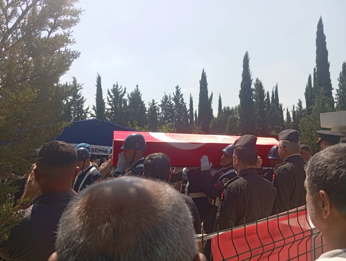 Şehit Samet Karabulut Son Yolculuğuna Uğurlandı