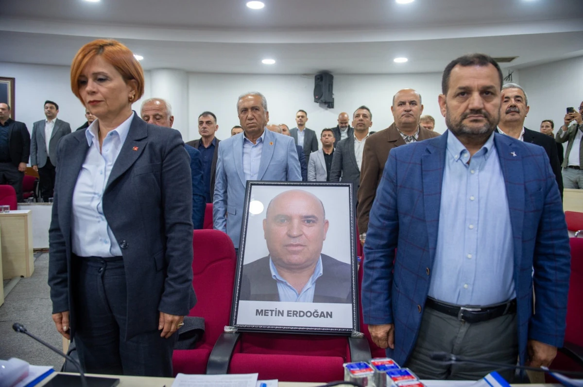 Seyhan Belediyesi'nde Metin Erdoğan'a Duygu Dolu Veda