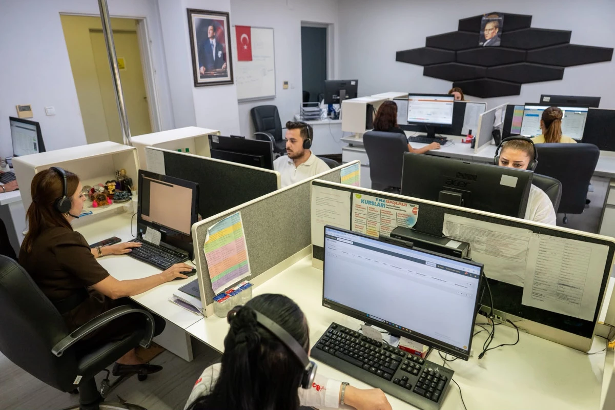 Seyhan Belediyesi, Sim İle Yurttaşların Taleplerine &Ccedil;&ouml;z&uuml;m &Uuml;retiyor