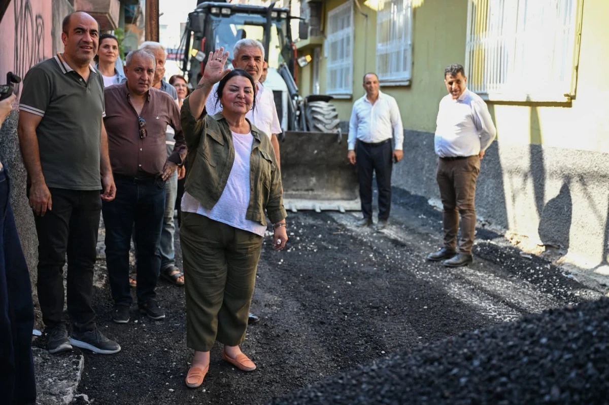 Seyhan'da Asfalt &Ccedil;alışmaları Başkan Vekili Akkan'ın Yerinde Takibinde