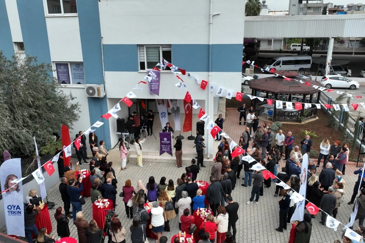 Seyhan'da Kadın Dayanışmasının Meşalesi Narlıca'da Yandı