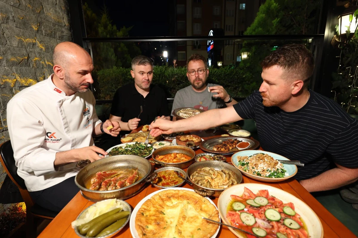 TRABZON PİDESİ VE HAMSİK&Ouml;Y S&Uuml;TLACI B&Uuml;Y&Uuml;K İLGİ G&Ouml;RD&Uuml;