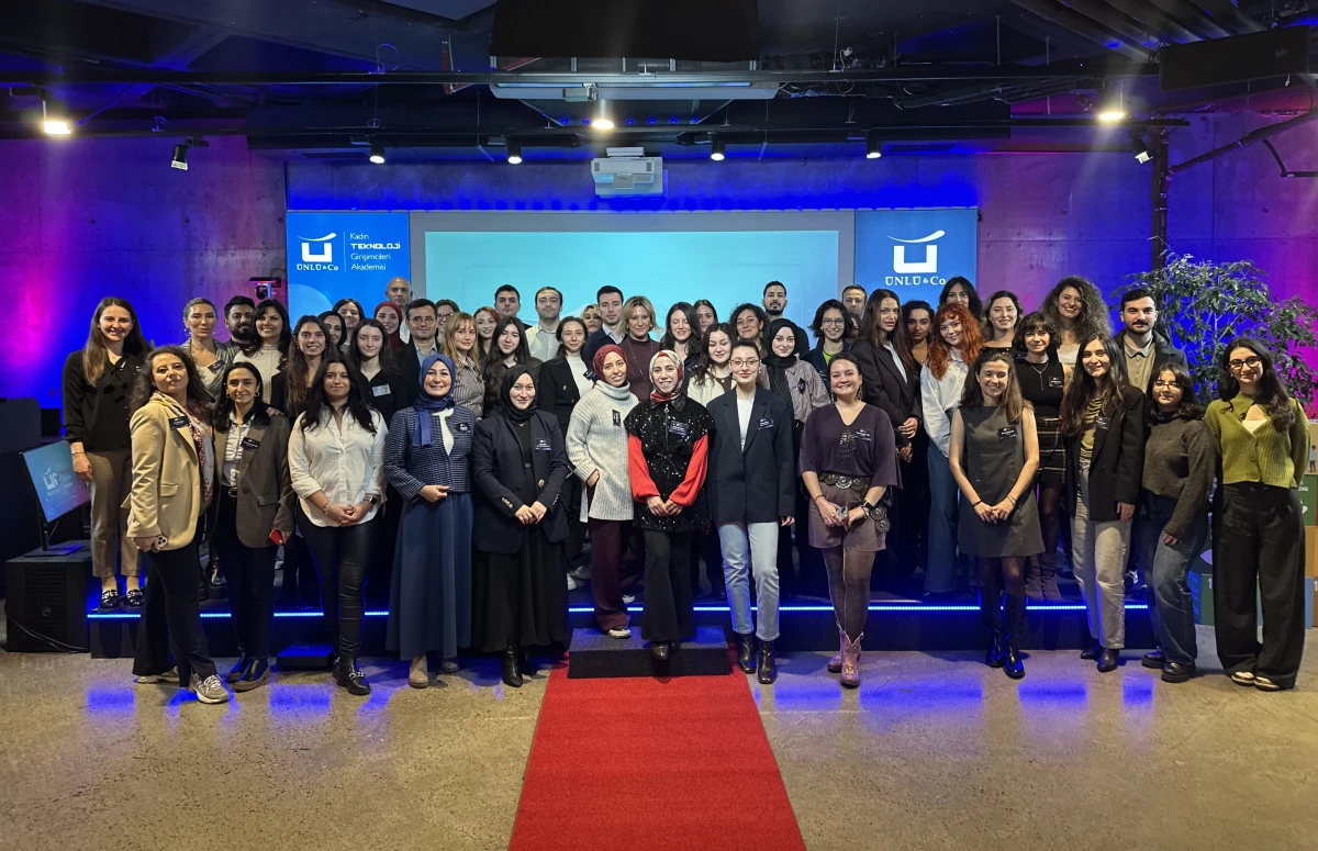&Uuml;NL&Uuml; & Co Kadın Teknoloji Girişimcileri Akademisi yeni d&ouml;nemine başladı