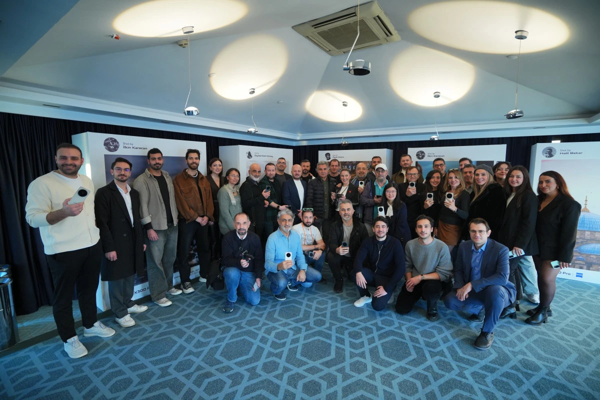 vivo X300 serisini deneyimlemek i&ccedil;in bir araya lergeldi