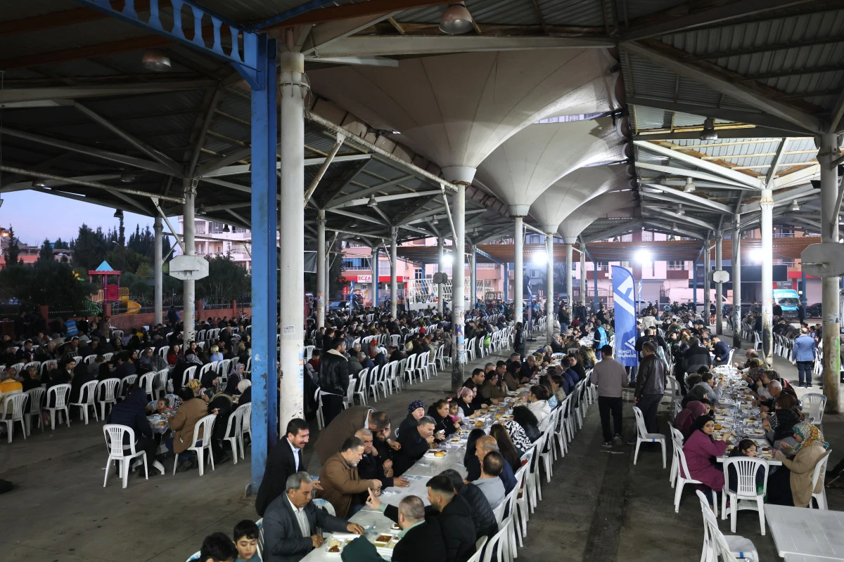 Yüreğir İftarında Dayanışma Rüzgarı Esti!