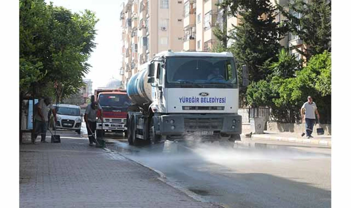 Yüreğir'de Sokaklar Bayrama Hazırlandı